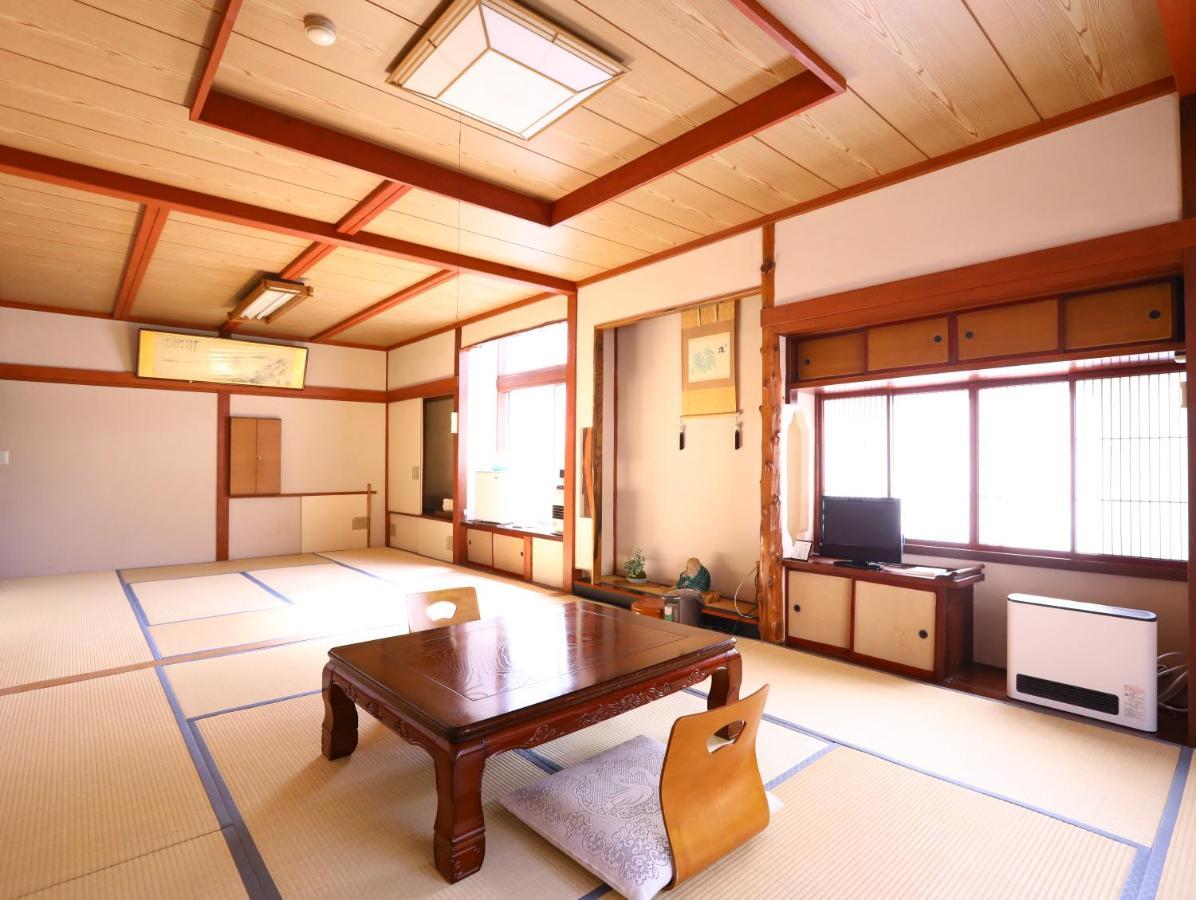 Ikariya Ryokan Yamanouchi  Bagian luar foto